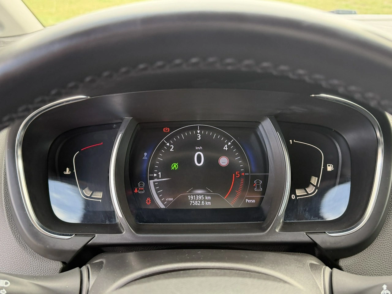 Renault Scenic - Zdjęcie 30