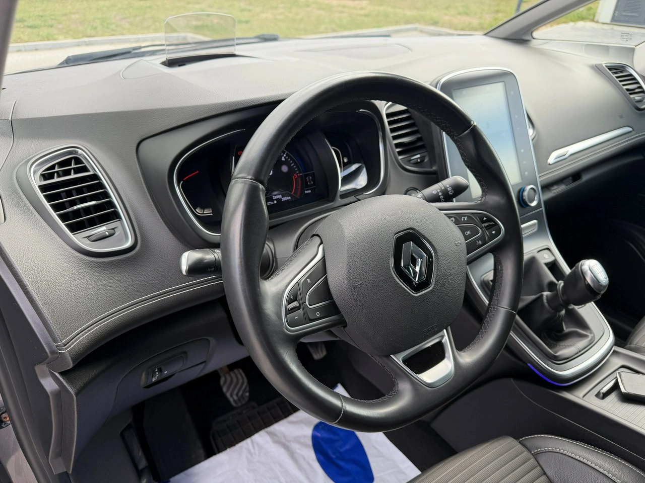 Renault Scenic - Zdjęcie 19