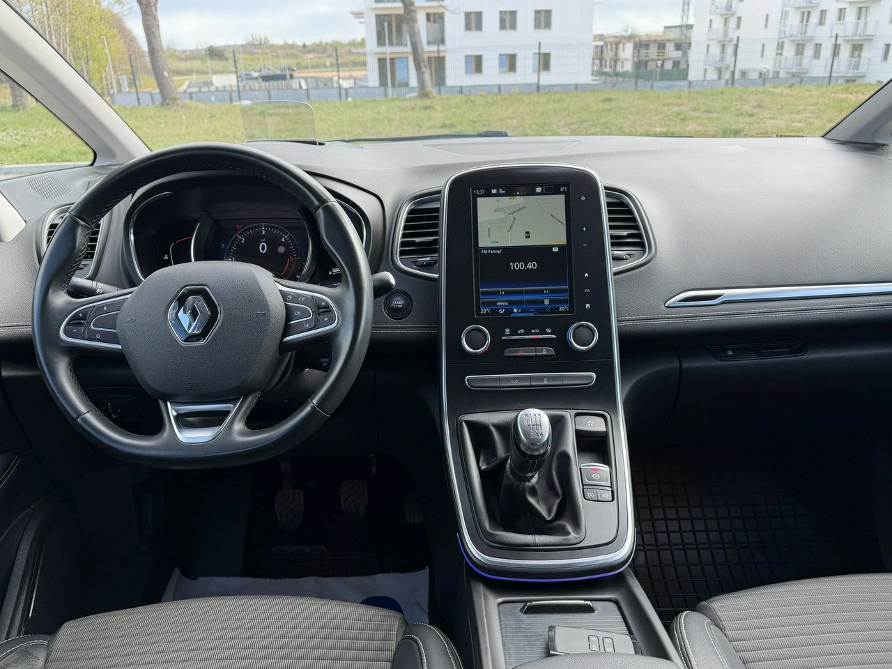 Renault Scenic - Zdjęcie 20