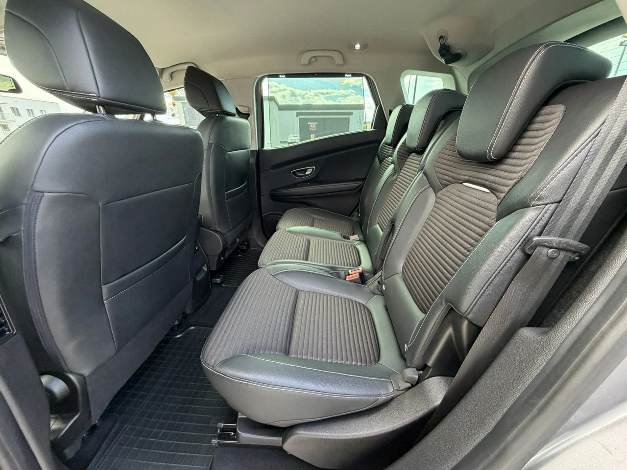 Renault Scenic - Zdjęcie 31