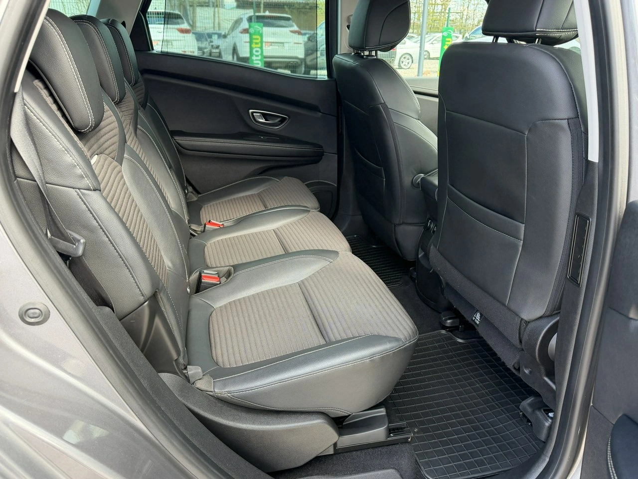 Renault Scenic - Zdjęcie 32