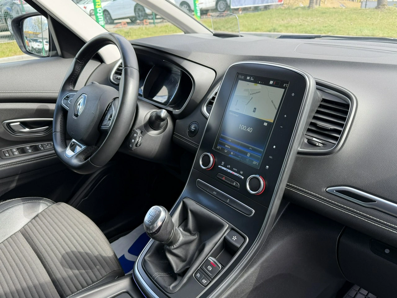 Renault Scenic - Zdjęcie 37