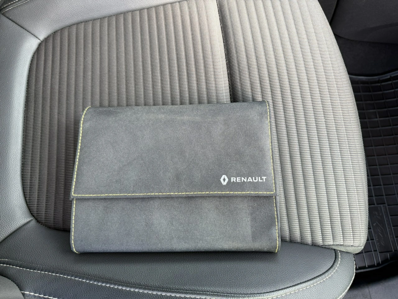 Renault Scenic - Zdjęcie 38