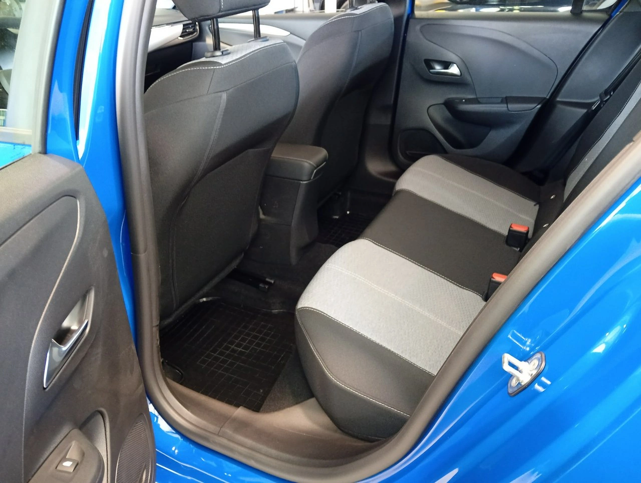 Opel Corsa - Zdjęcie 9