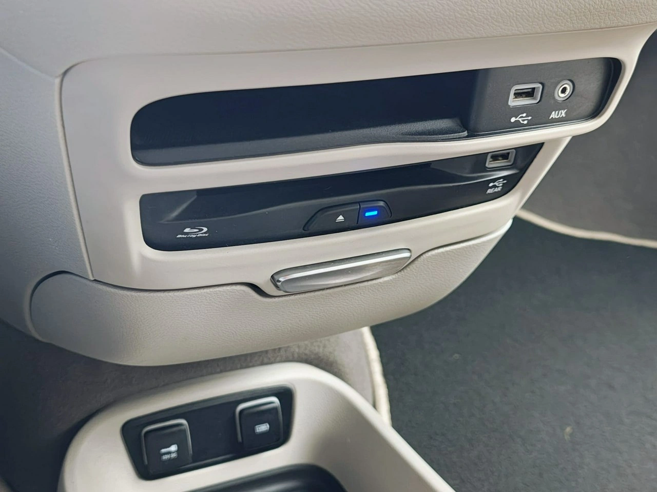 Chrysler Pacifica - Zdjęcie 24