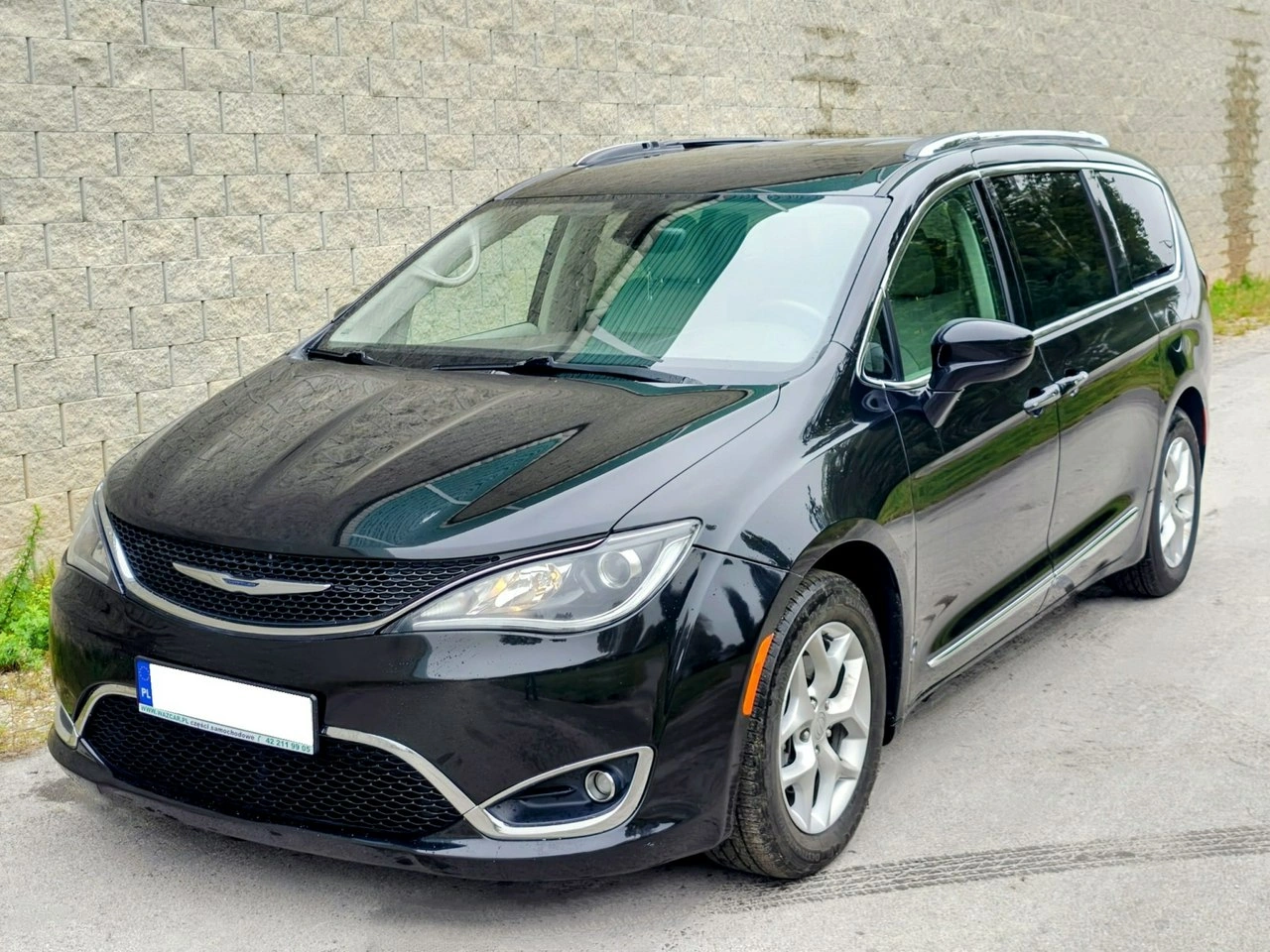 Chrysler Pacifica - Zdjęcie 2