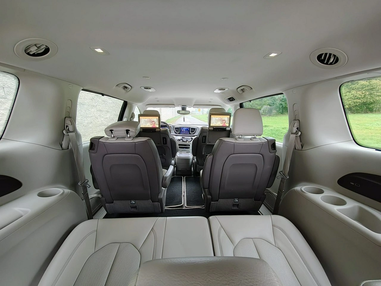 Chrysler Pacifica - Zdjęcie 29