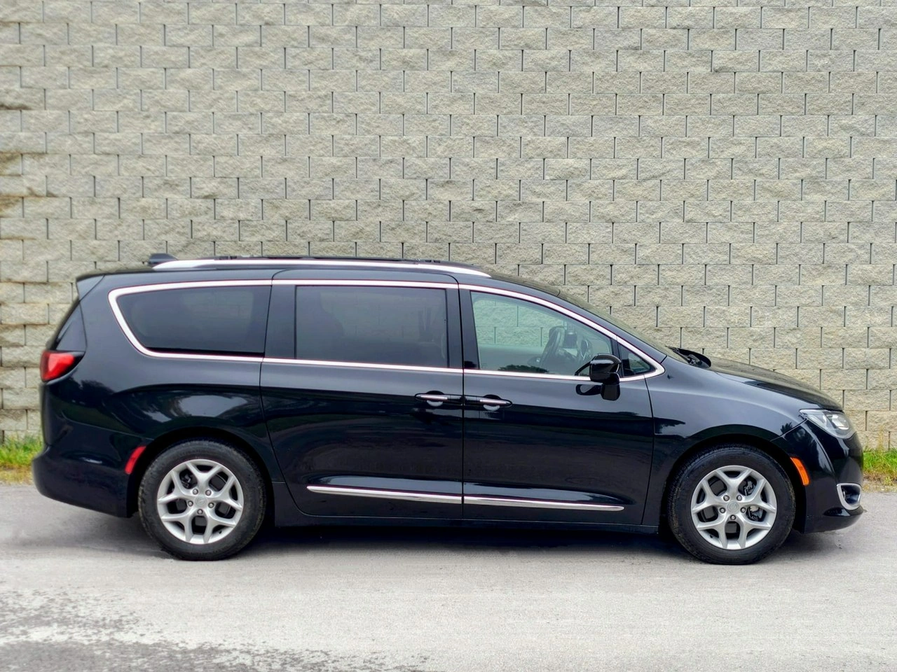 Chrysler Pacifica - Zdjęcie 6