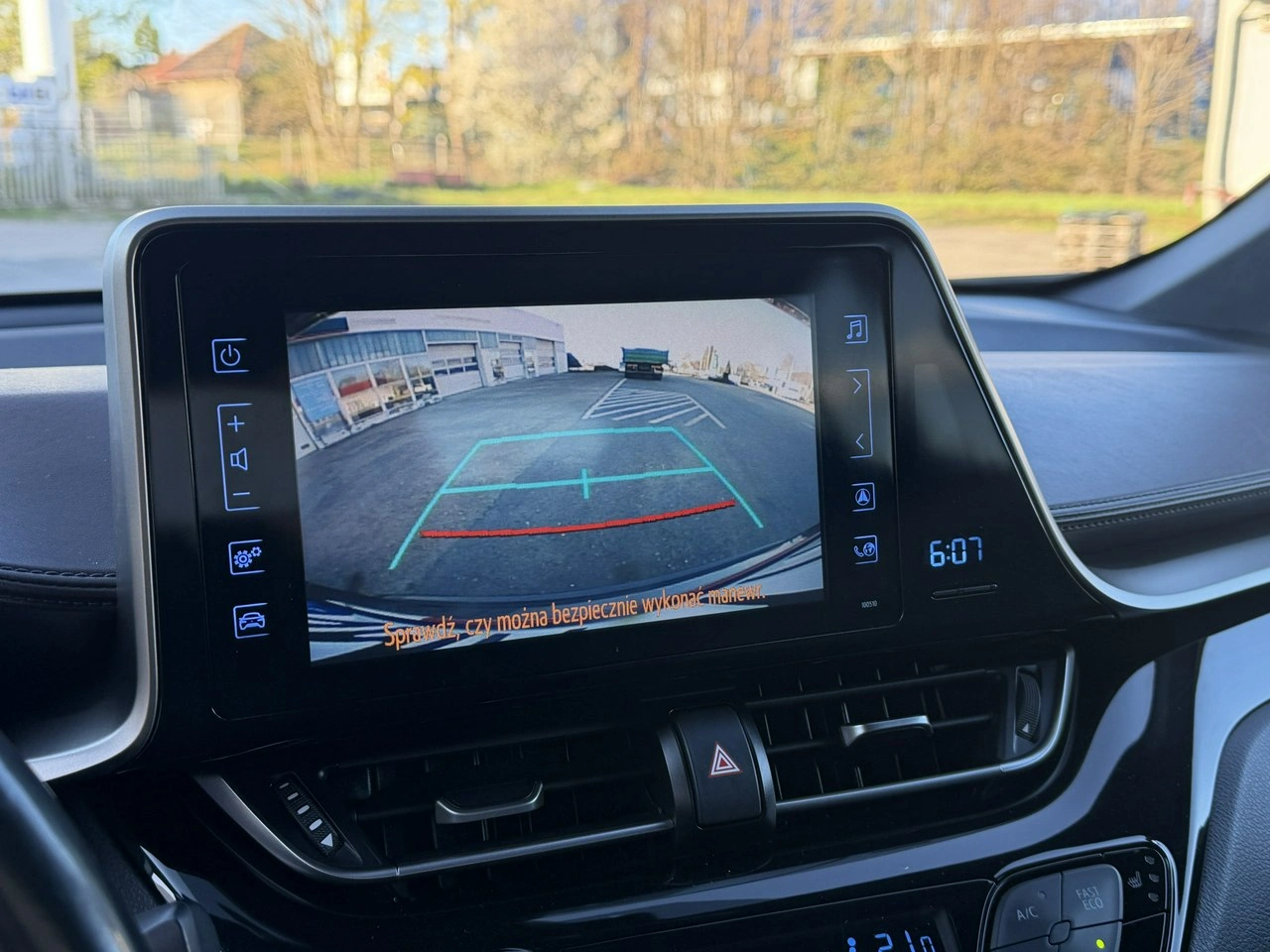 Toyota C-HR - Zdjęcie 26