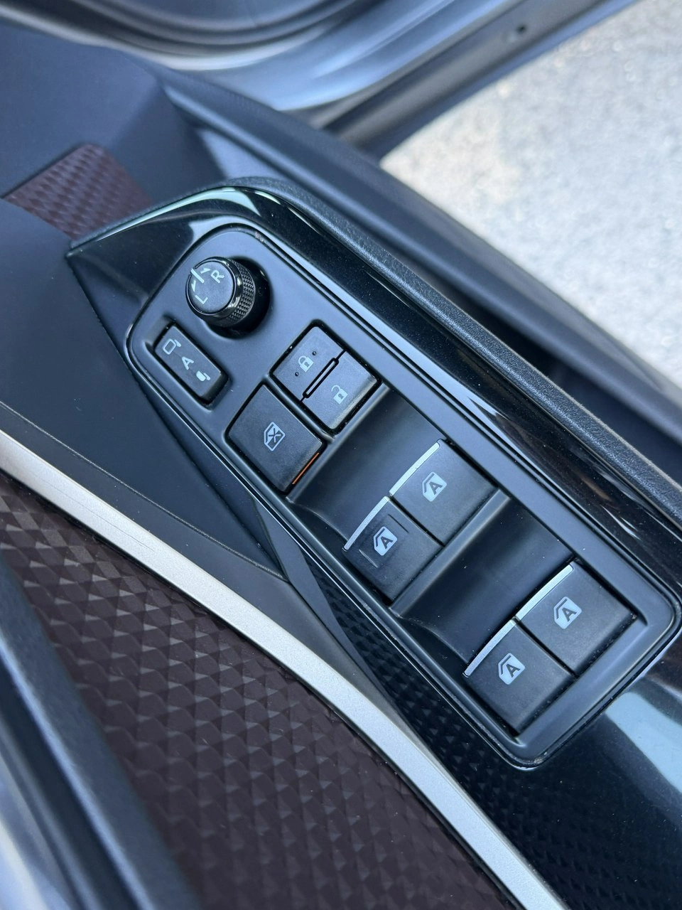 Toyota C-HR - Zdjęcie 16