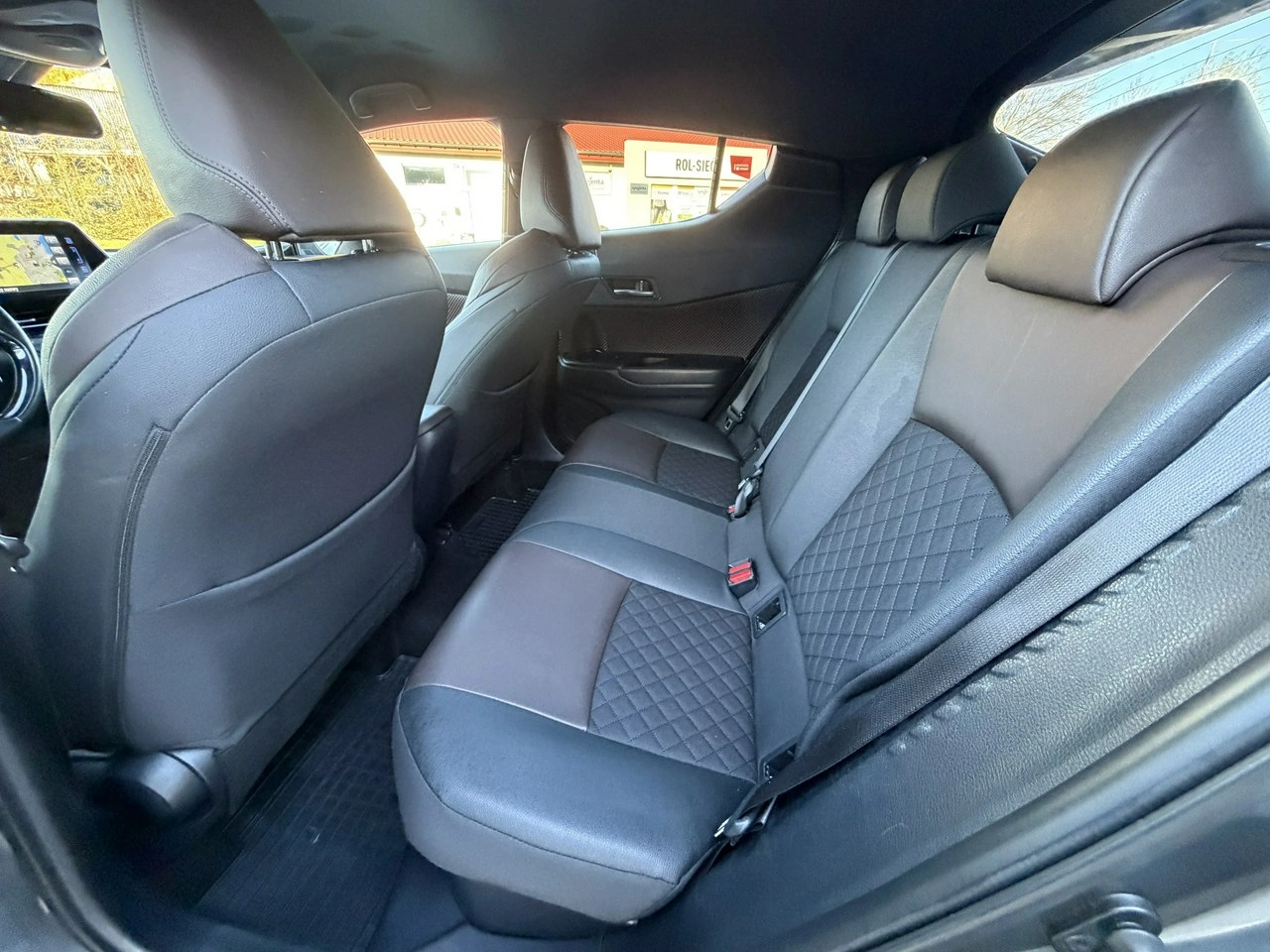 Toyota C-HR - Zdjęcie 31