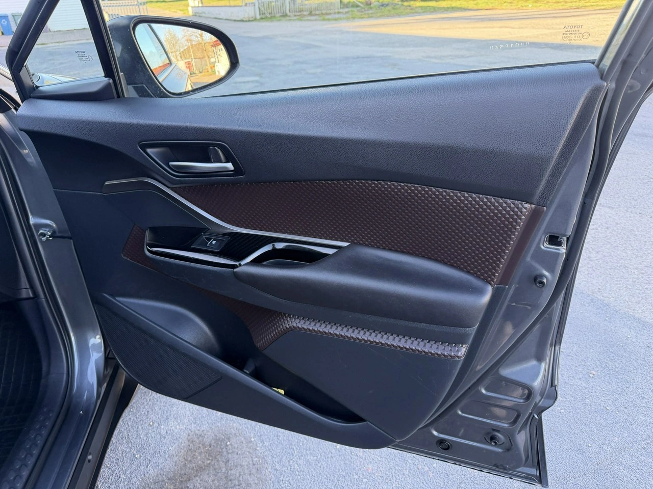 Toyota C-HR - Zdjęcie 33