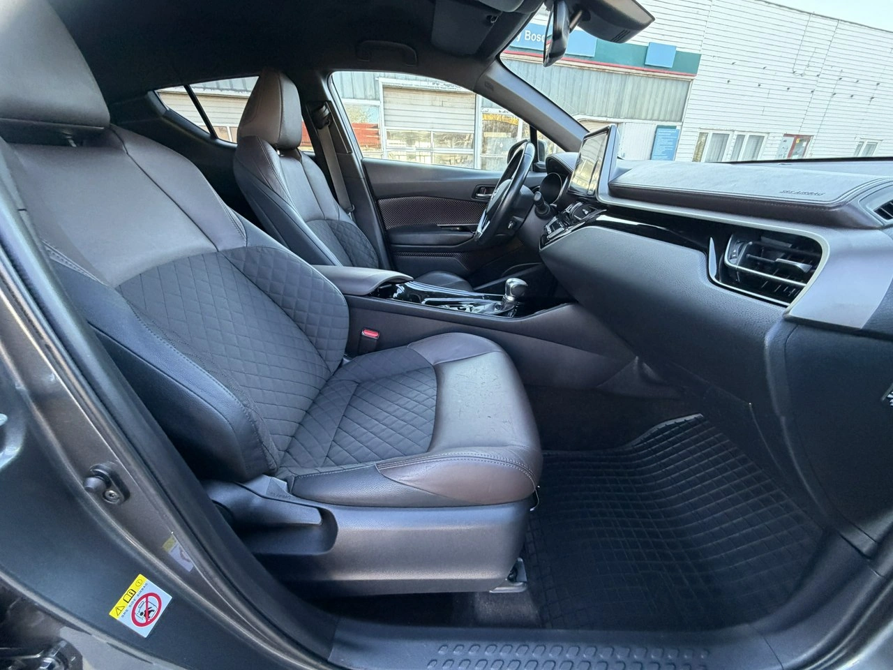 Toyota C-HR - Zdjęcie 34