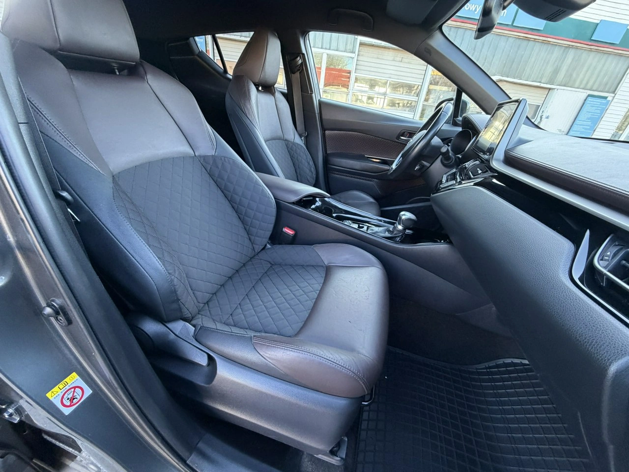 Toyota C-HR - Zdjęcie 35