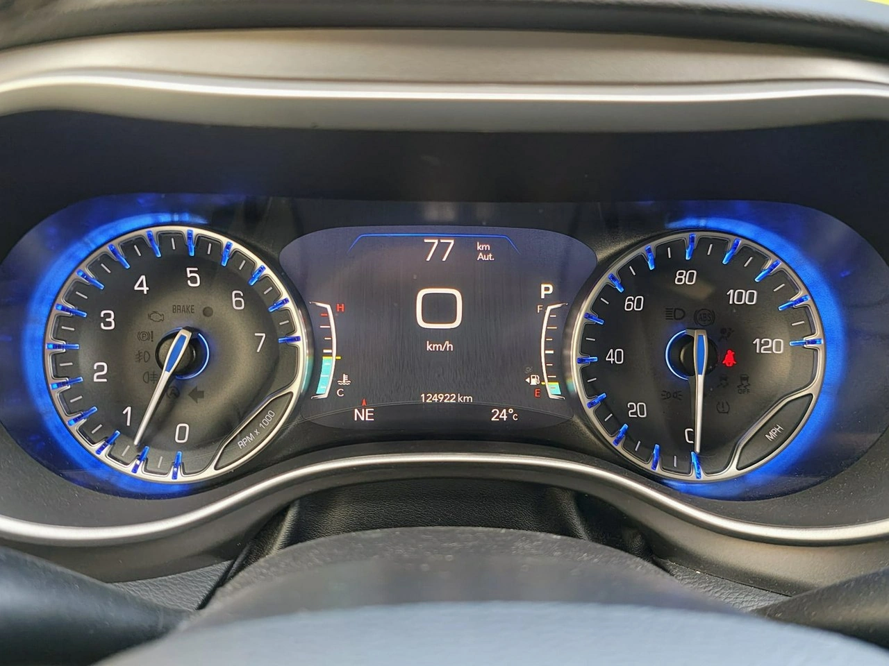 Chrysler Pacifica - Zdjęcie 10