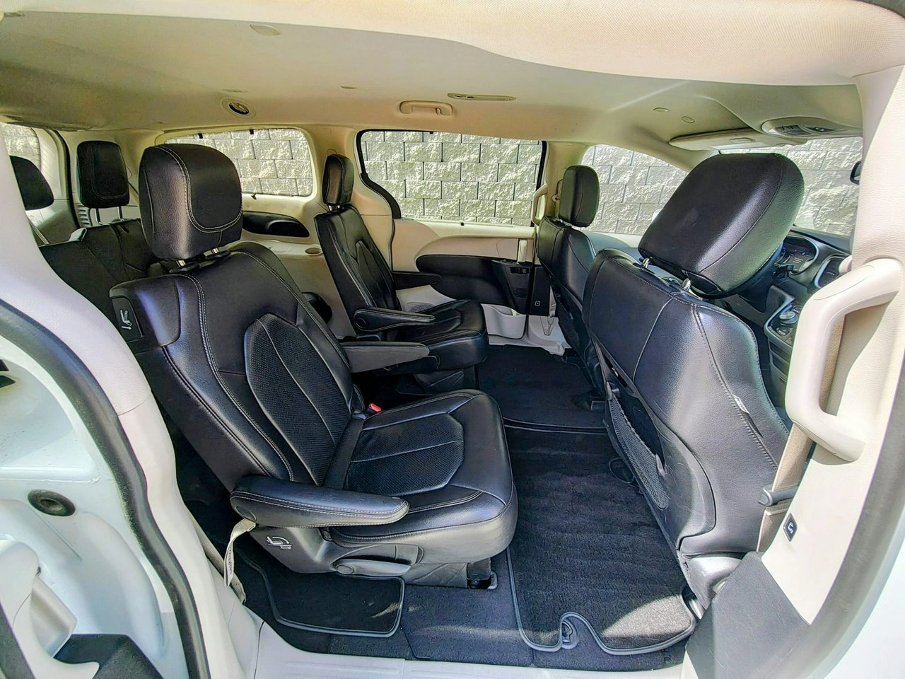 Chrysler Pacifica - Zdjęcie 26