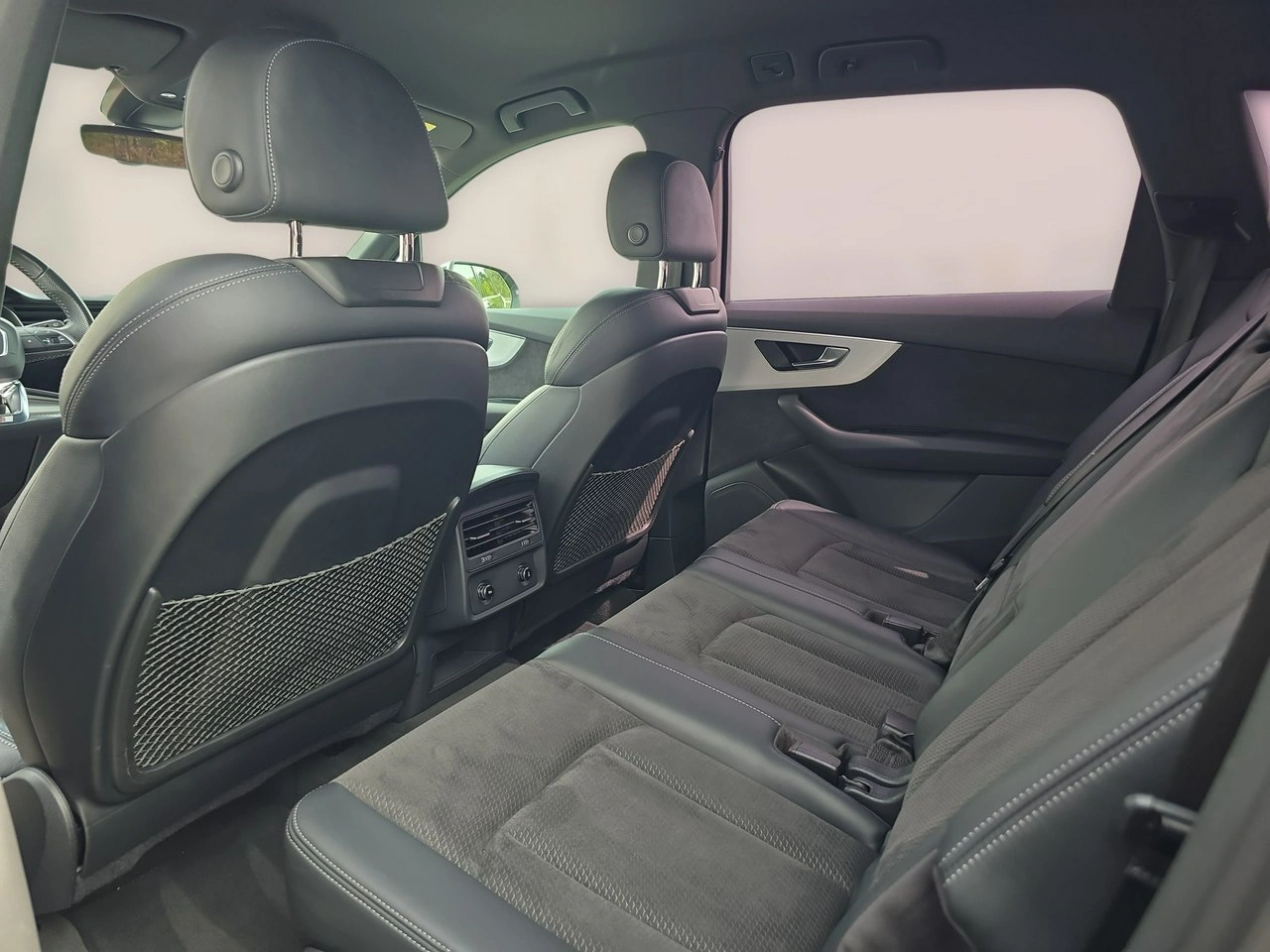 Audi SQ7 - Zdjęcie 19