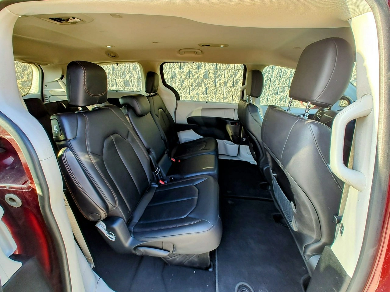 Chrysler Pacifica - Zdjęcie 11