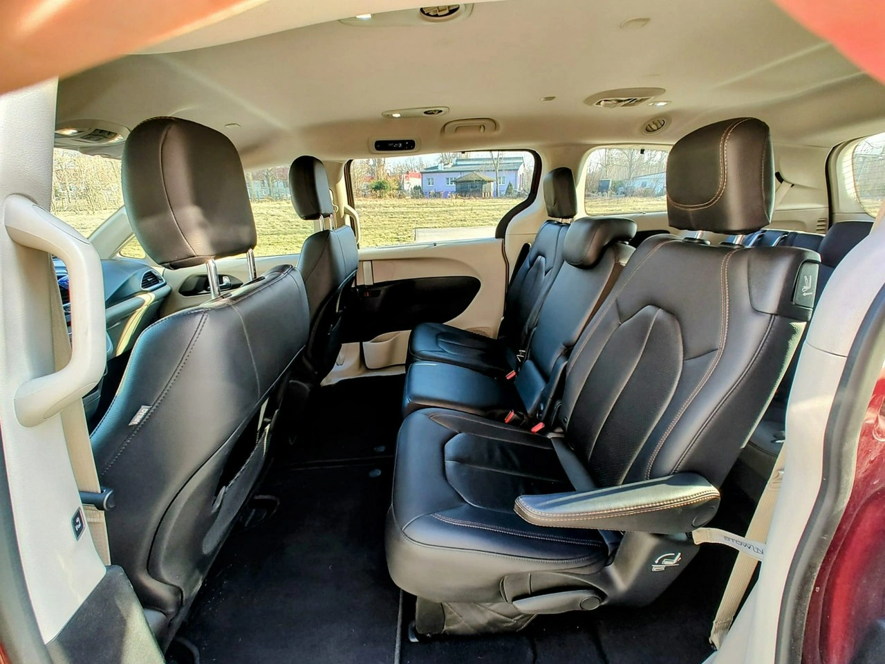 Chrysler Pacifica - Zdjęcie 12