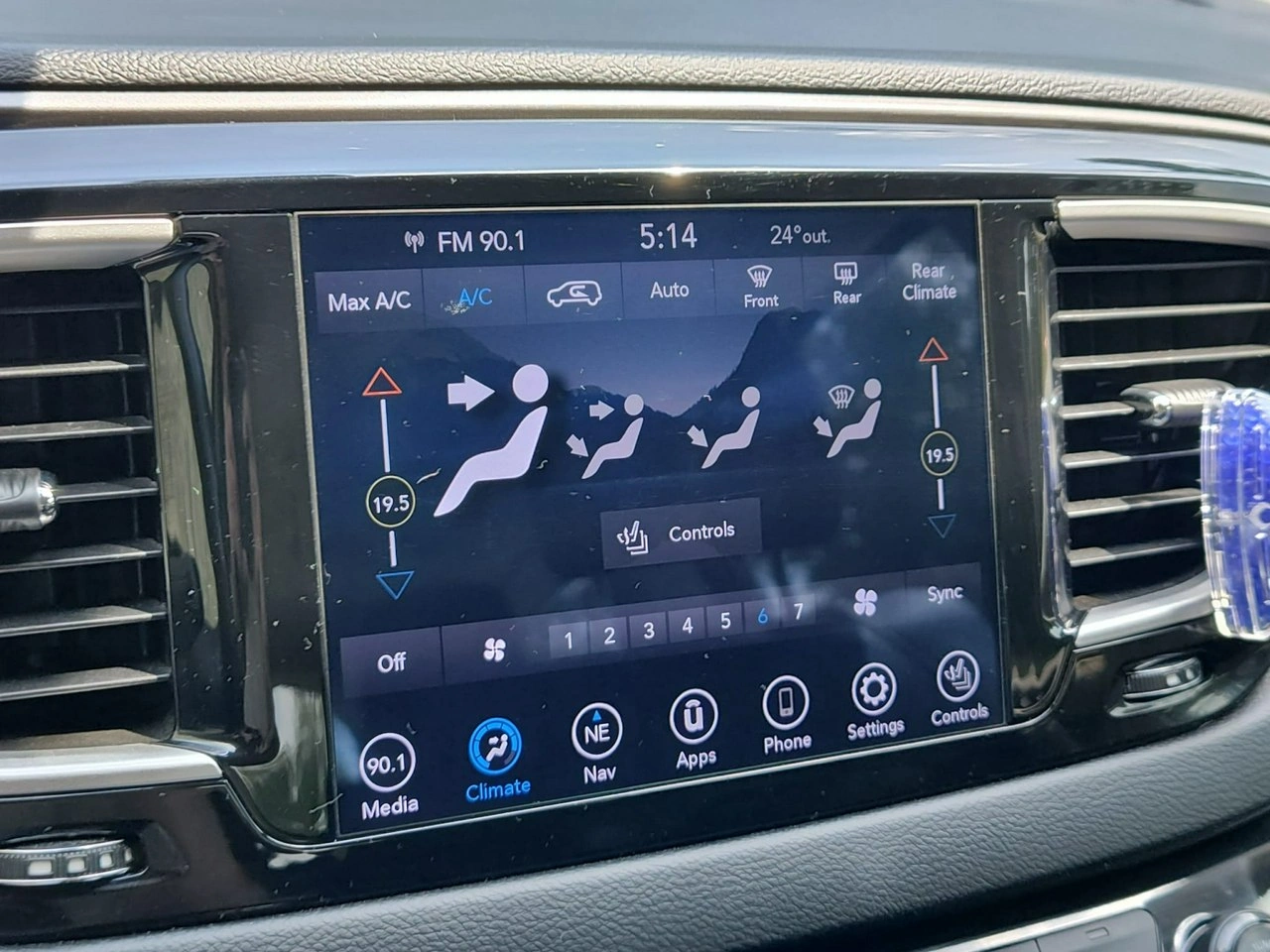 Chrysler Pacifica - Zdjęcie 26