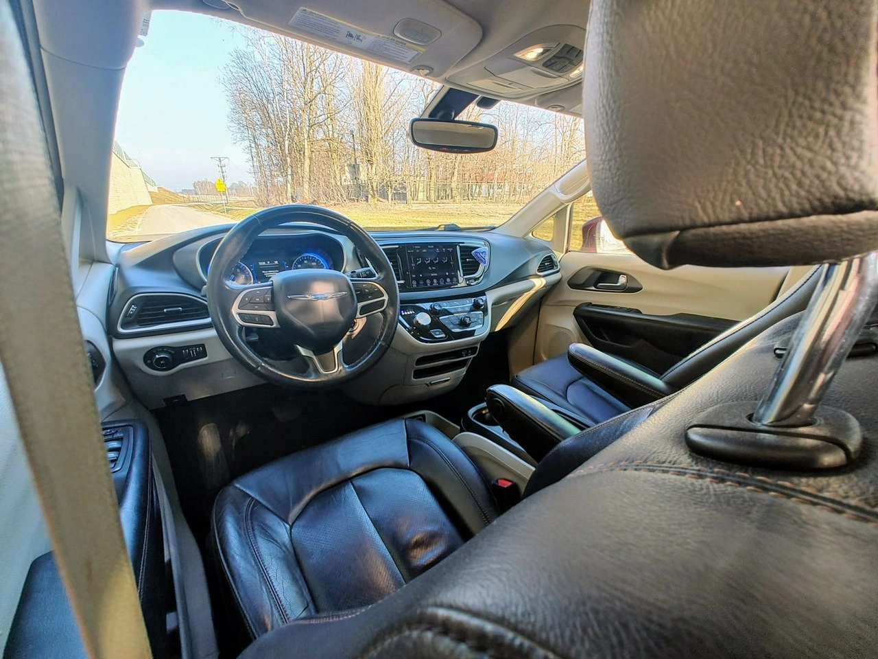 Chrysler Pacifica - Zdjęcie 8