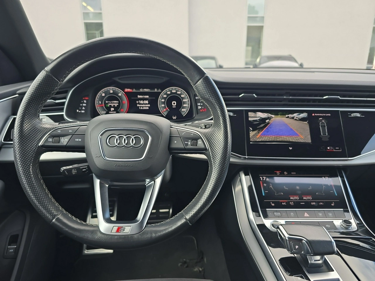 Audi Q8 - Zdjęcie 9