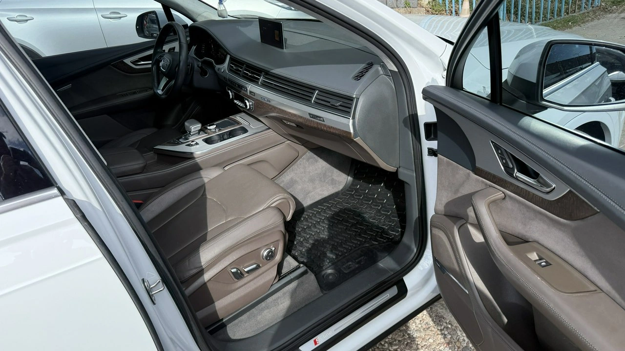 Audi Q7 - Zdjęcie 15