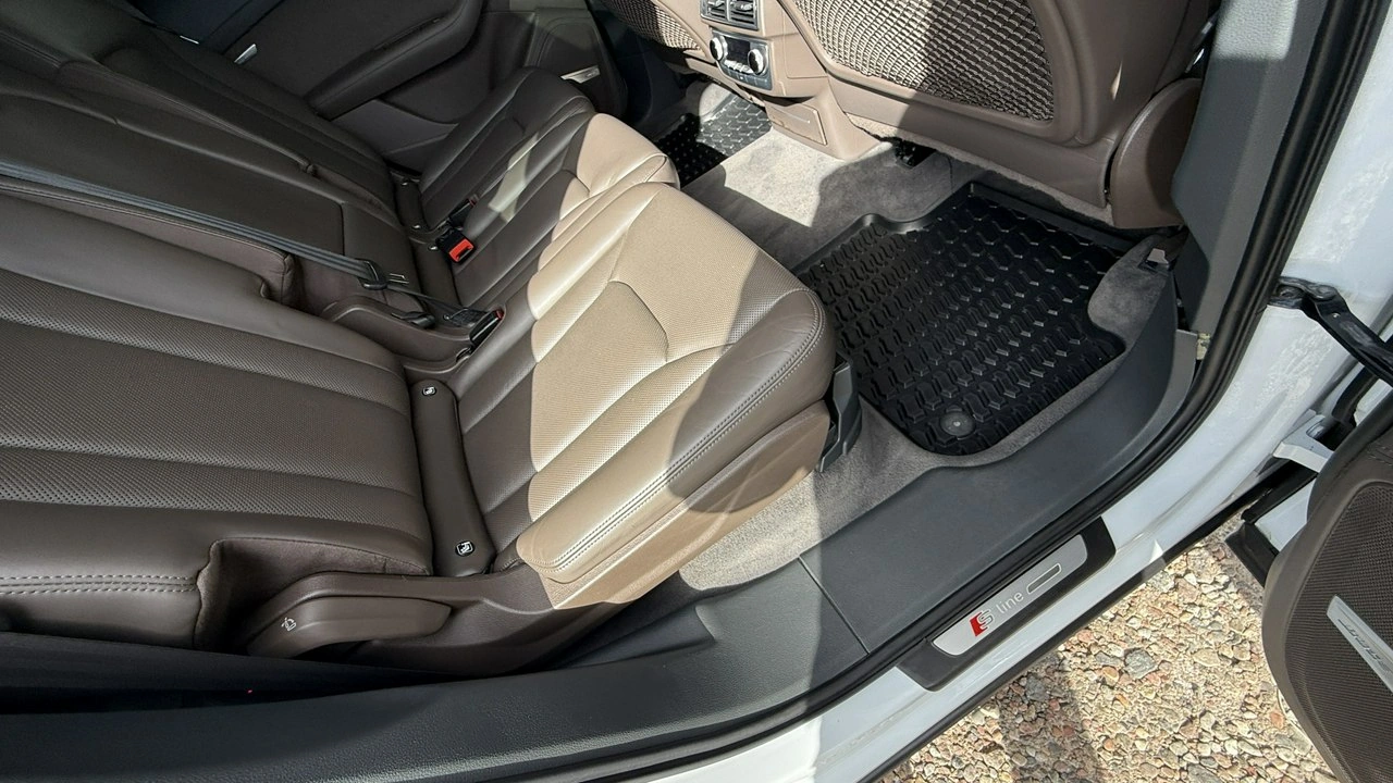 Audi Q7 - Zdjęcie 17