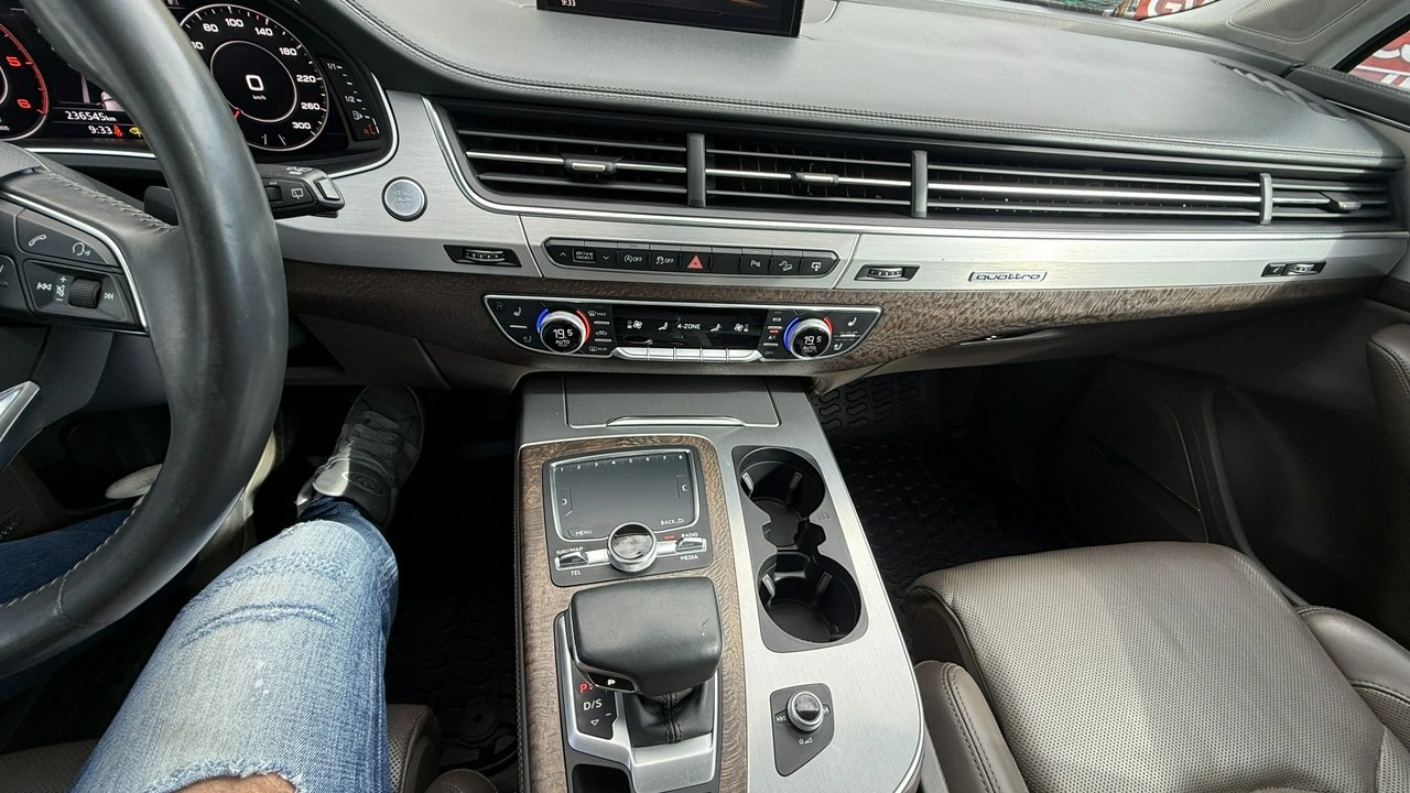 Audi Q7 - Zdjęcie 32