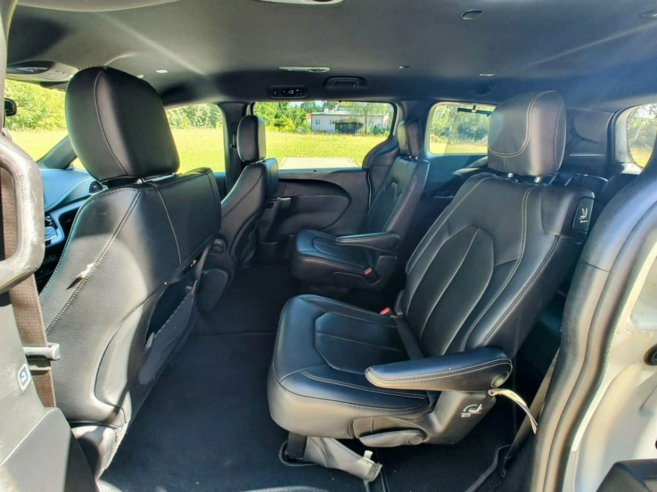 Chrysler Pacifica - Zdjęcie 10