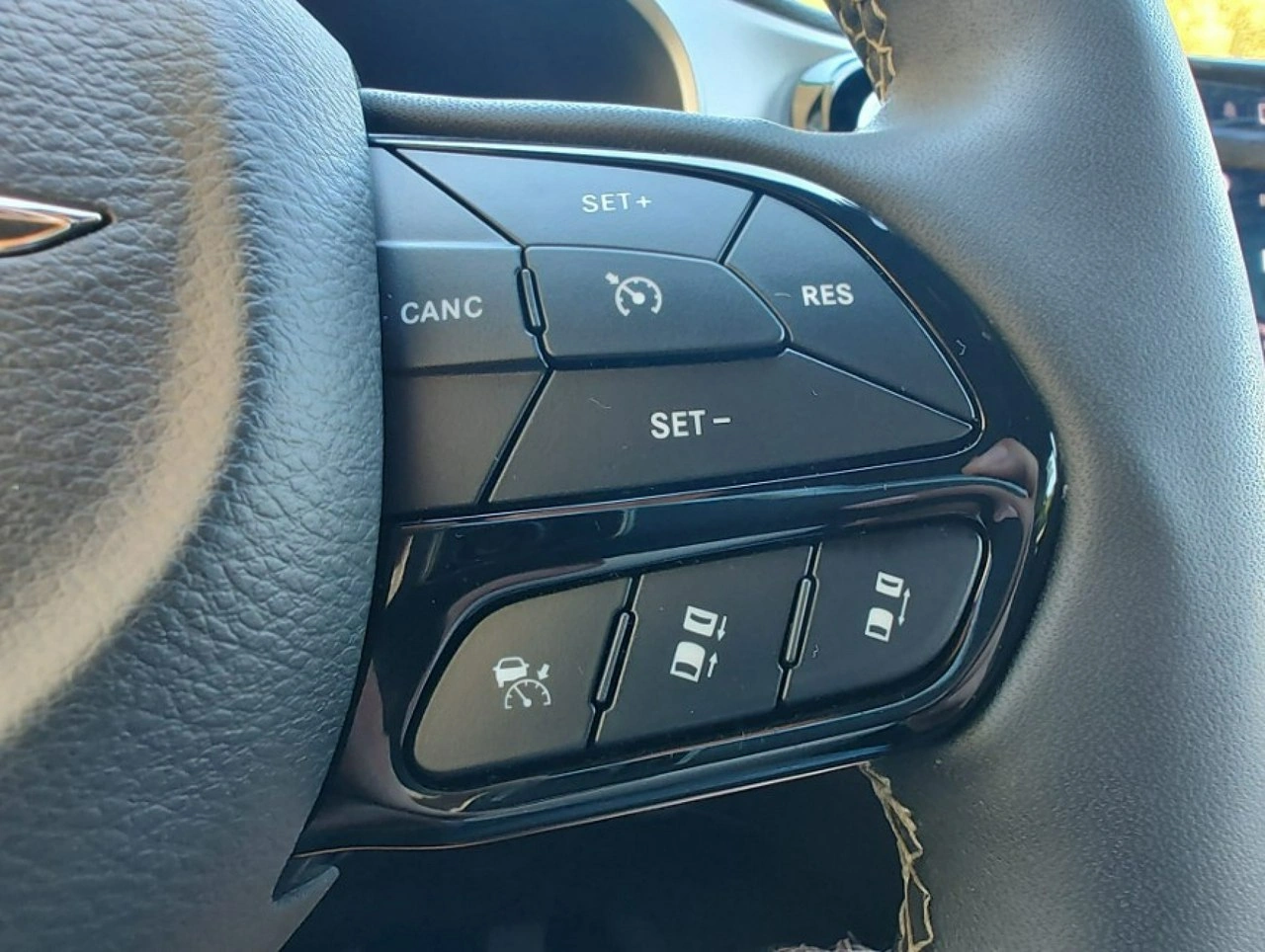 Chrysler Pacifica - Zdjęcie 14