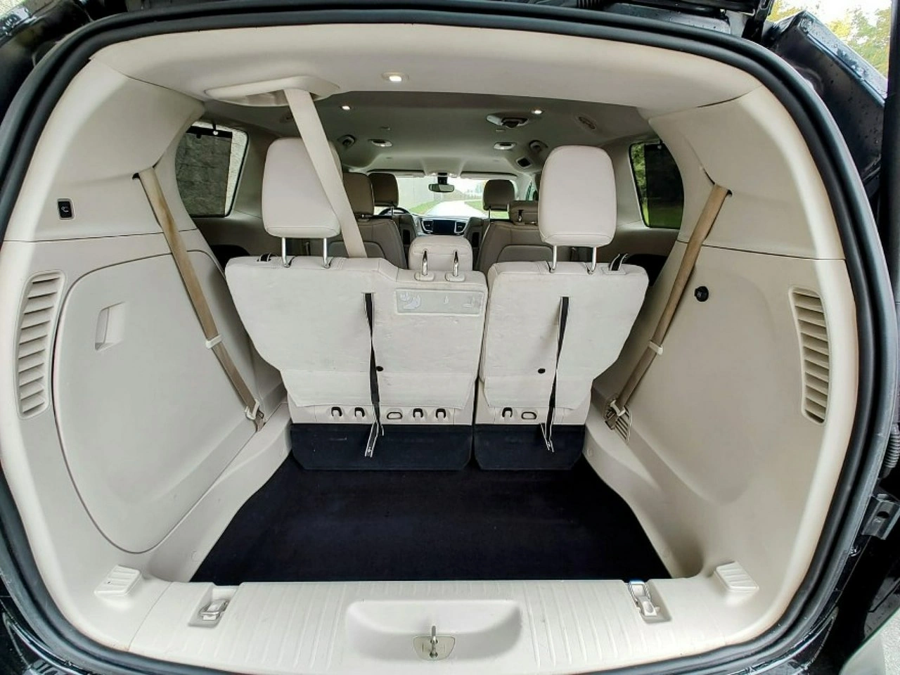 Chrysler Pacifica - Zdjęcie 17