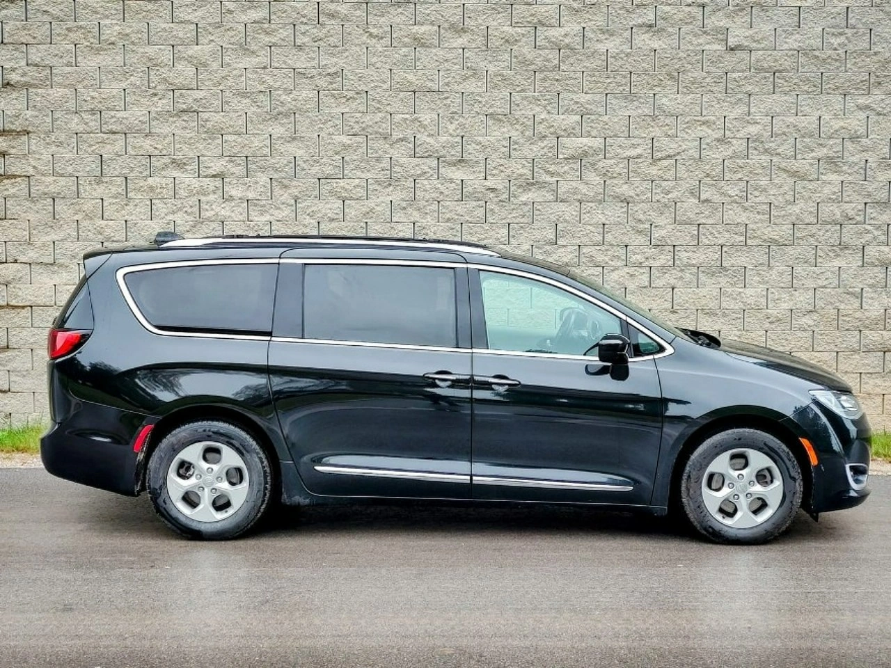 Chrysler Pacifica - Zdjęcie 20