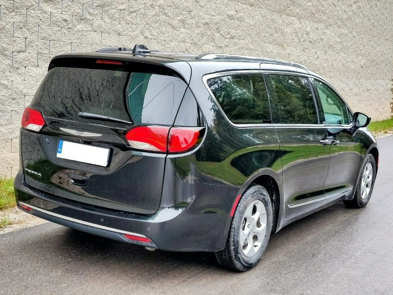 Chrysler Pacifica - Zdjęcie 21