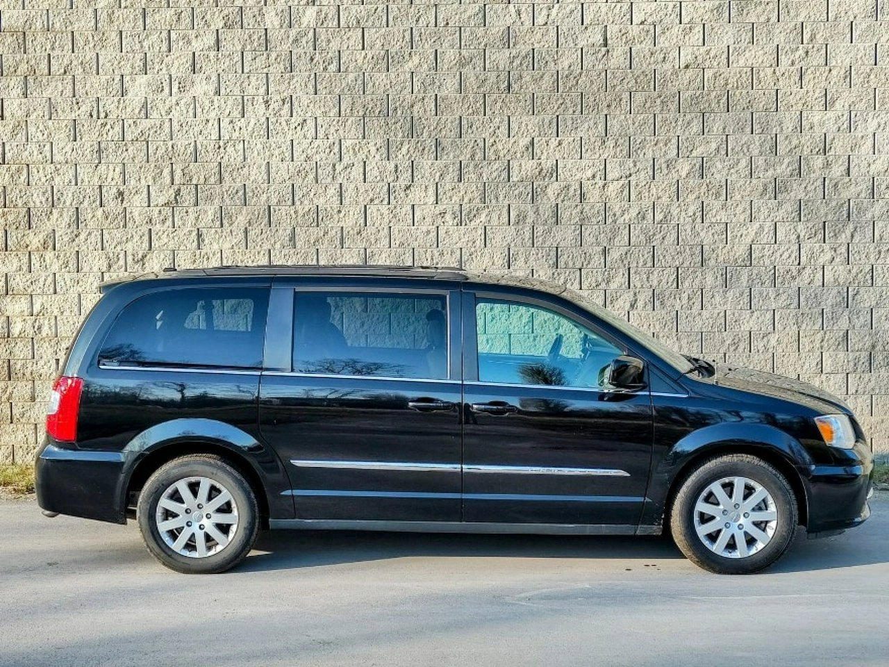 Chrysler Town & Country - Zdjęcie 6