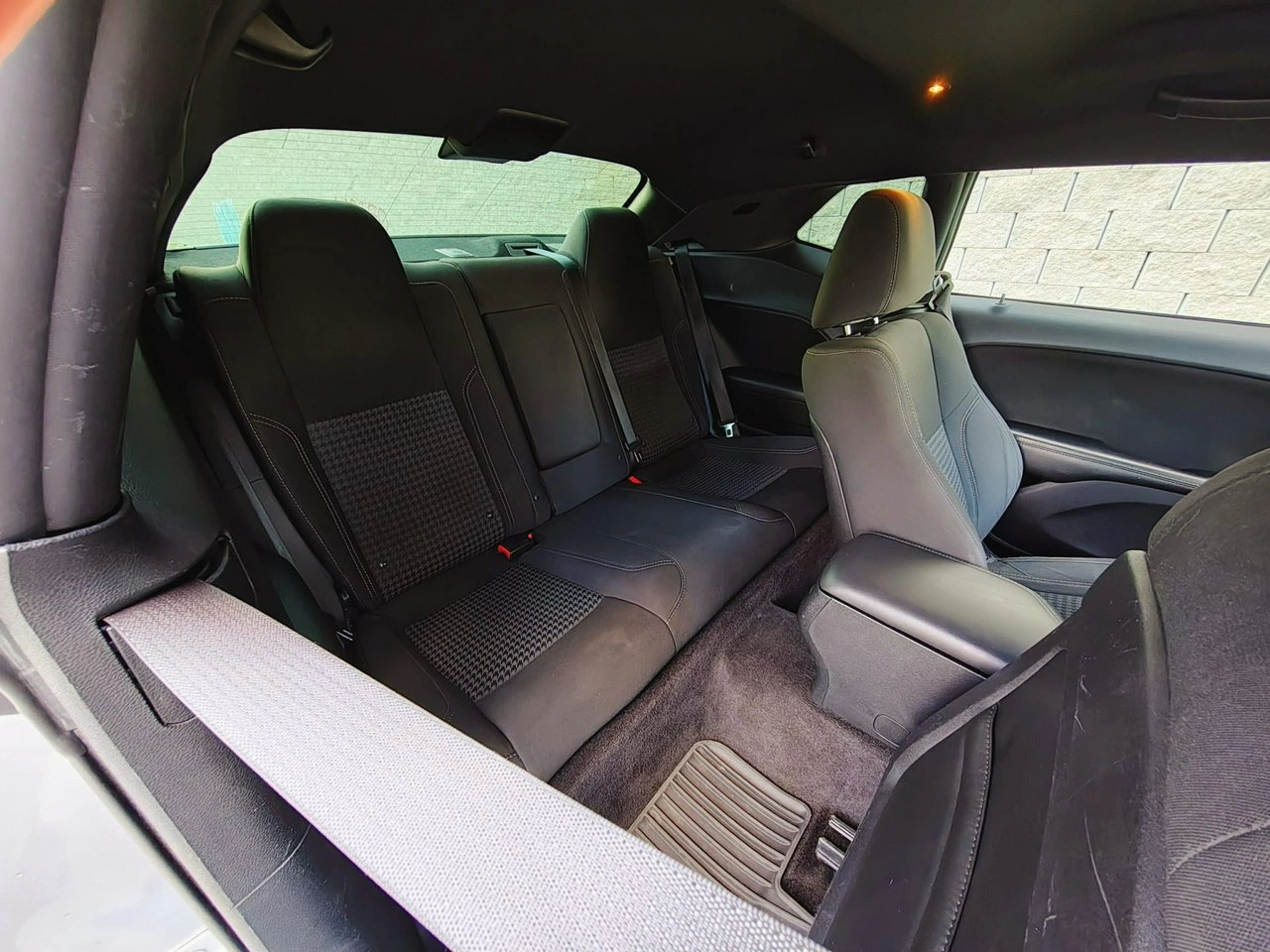 Dodge Challenger - Zdjęcie 11