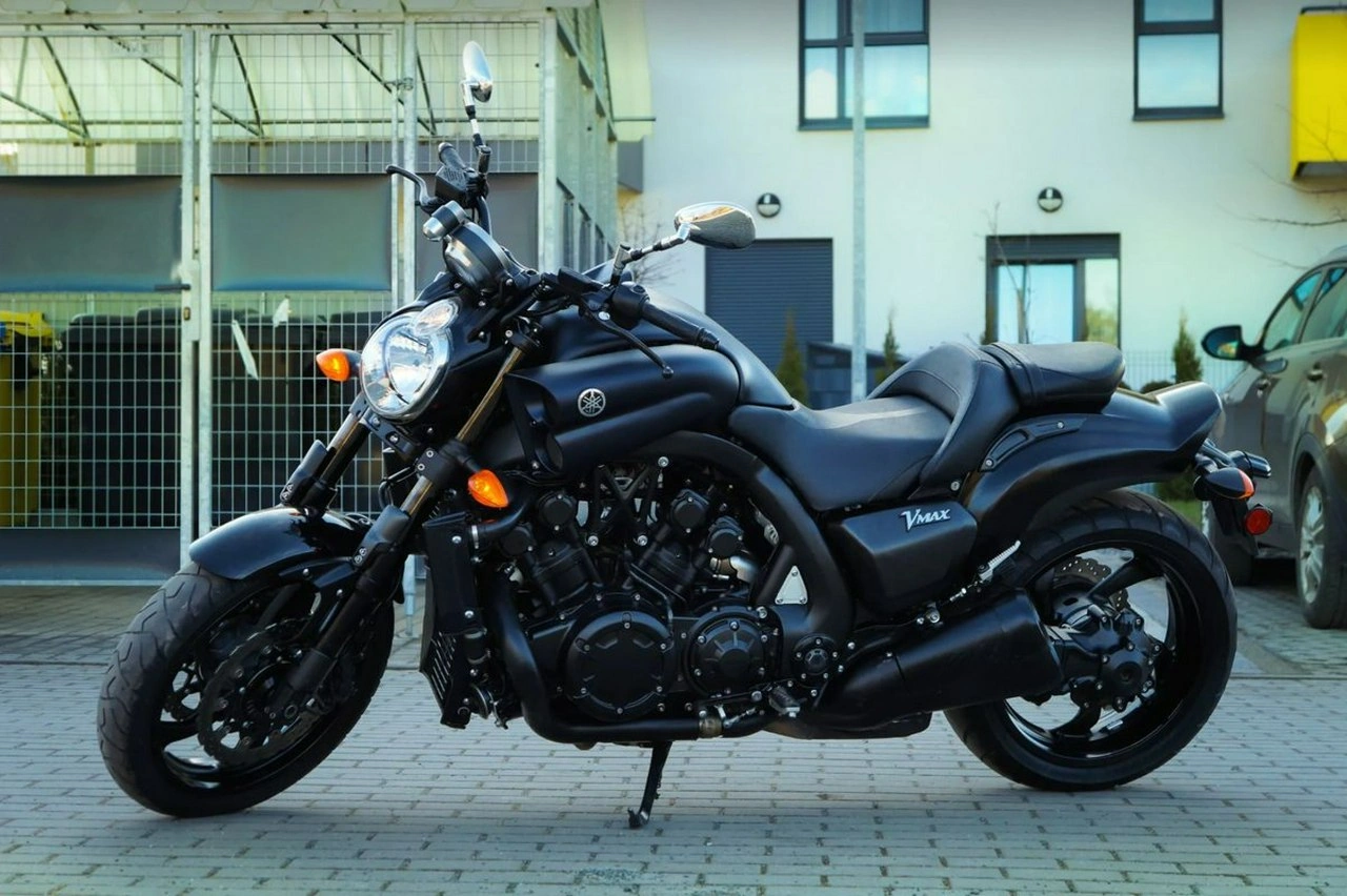 Yamaha V-MAX - Główne zdjęcie