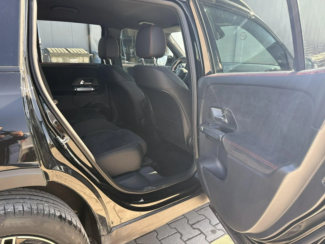 Mercedes GLB - Zdjęcie 17