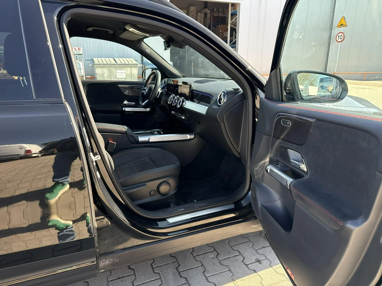 Mercedes GLB - Zdjęcie 19