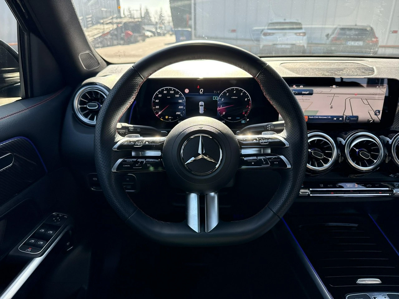 Mercedes GLB - Zdjęcie 25