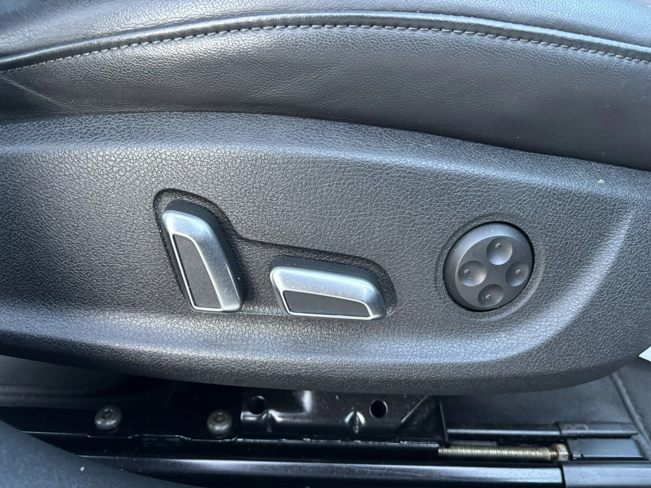 Audi A4 - Zdjęcie 25