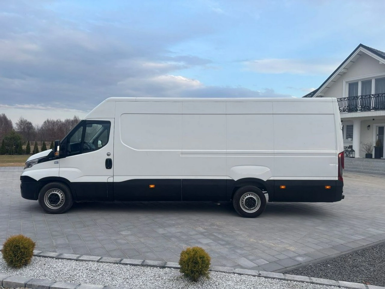 Iveco Daily - Zdjęcie 12
