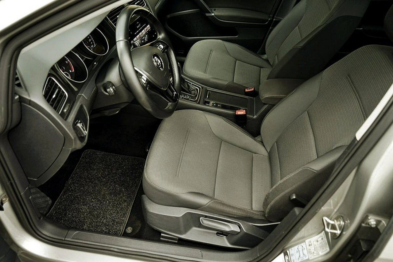 Volkswagen Golf - Zdjęcie 14