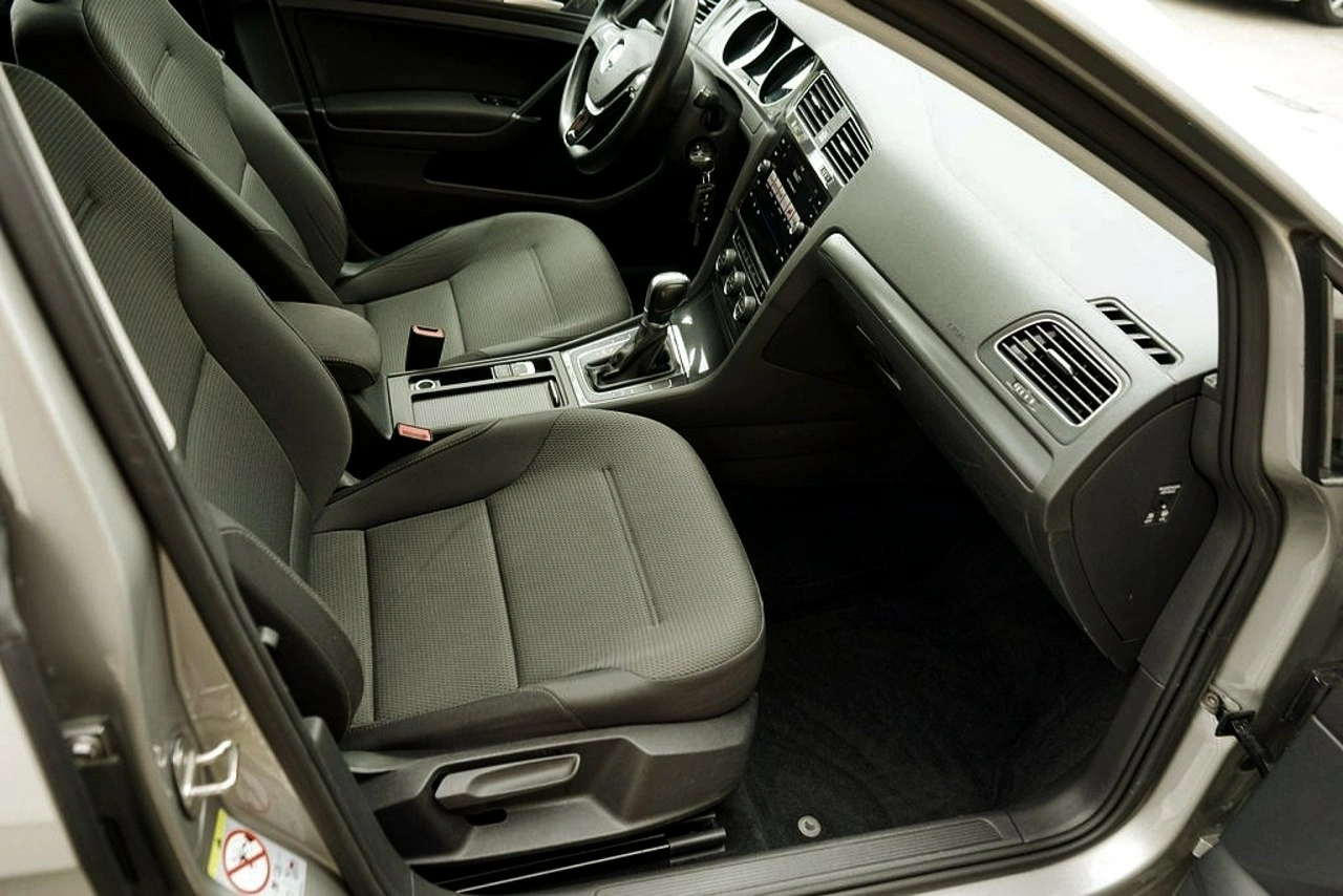 Volkswagen Golf - Zdjęcie 15