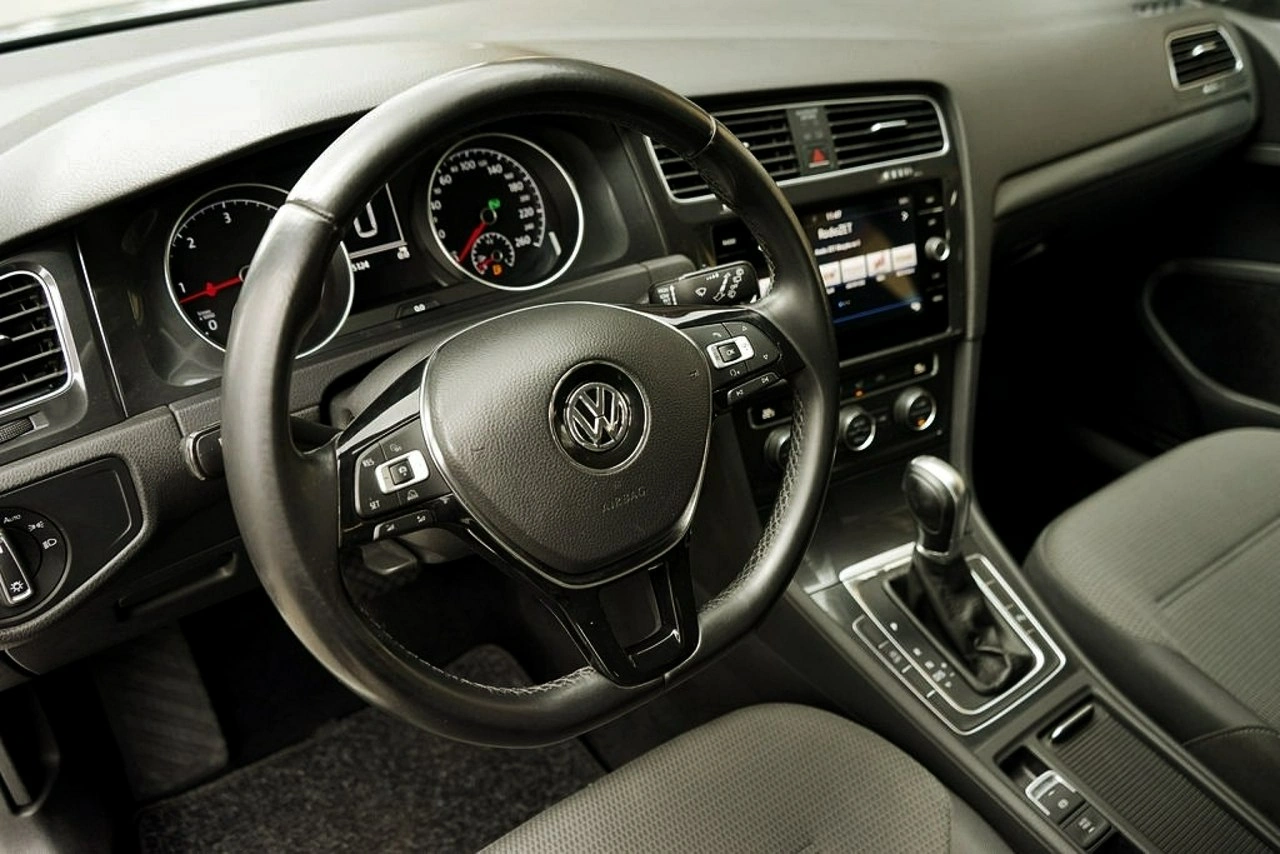 Volkswagen Golf - Zdjęcie 22