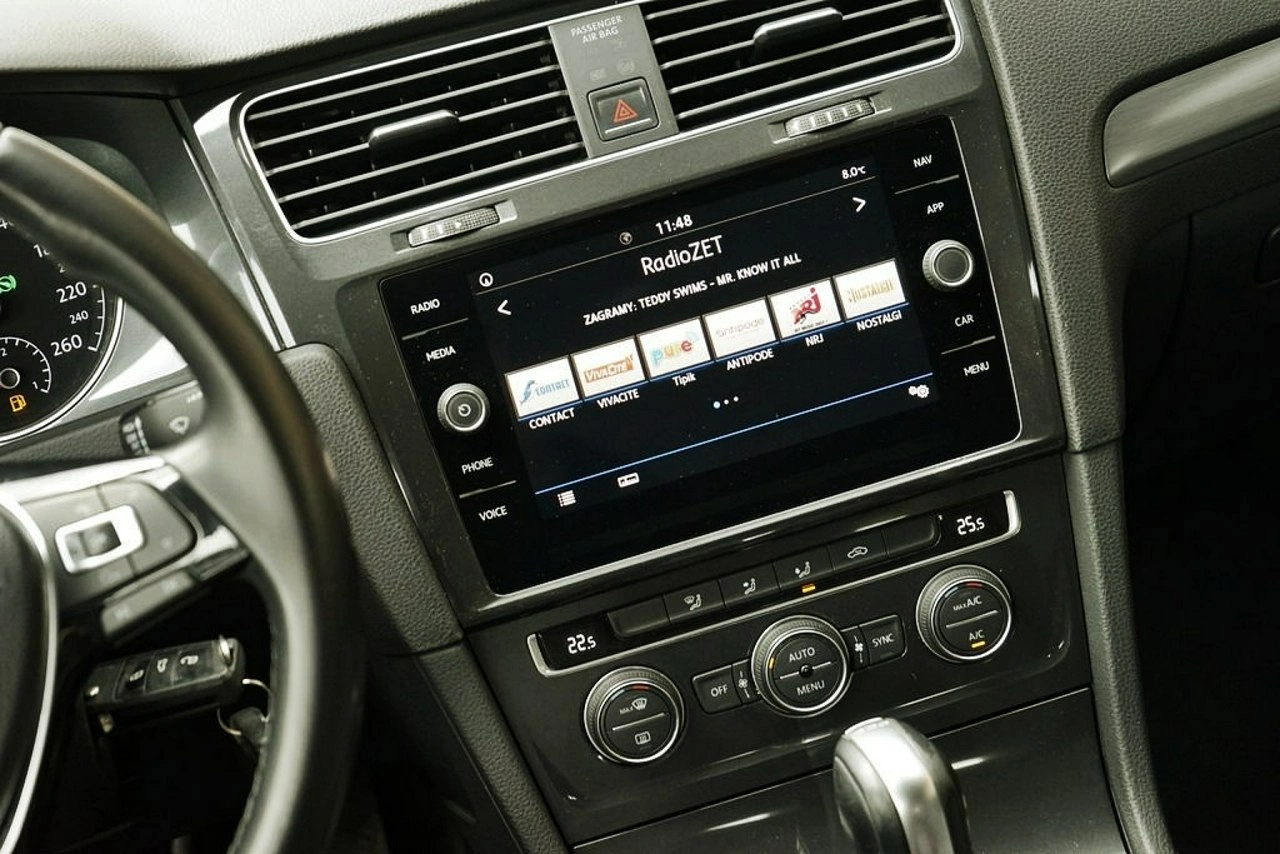 Volkswagen Golf - Zdjęcie 24