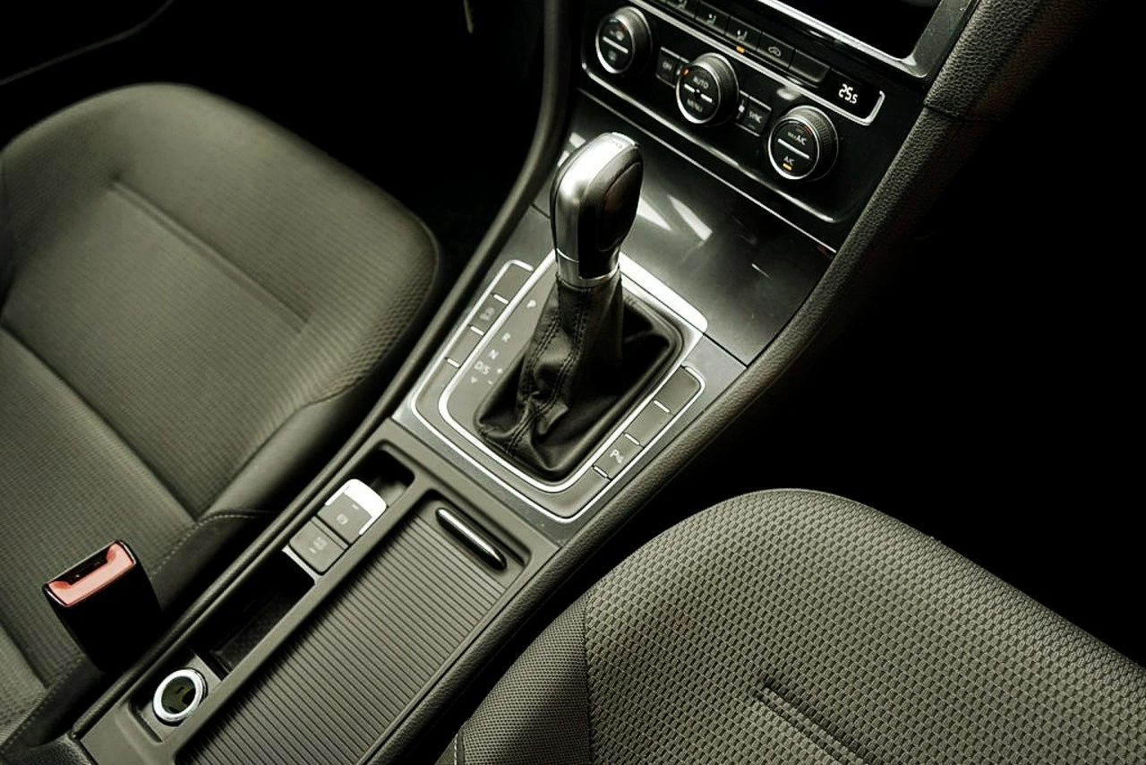 Volkswagen Golf - Zdjęcie 27