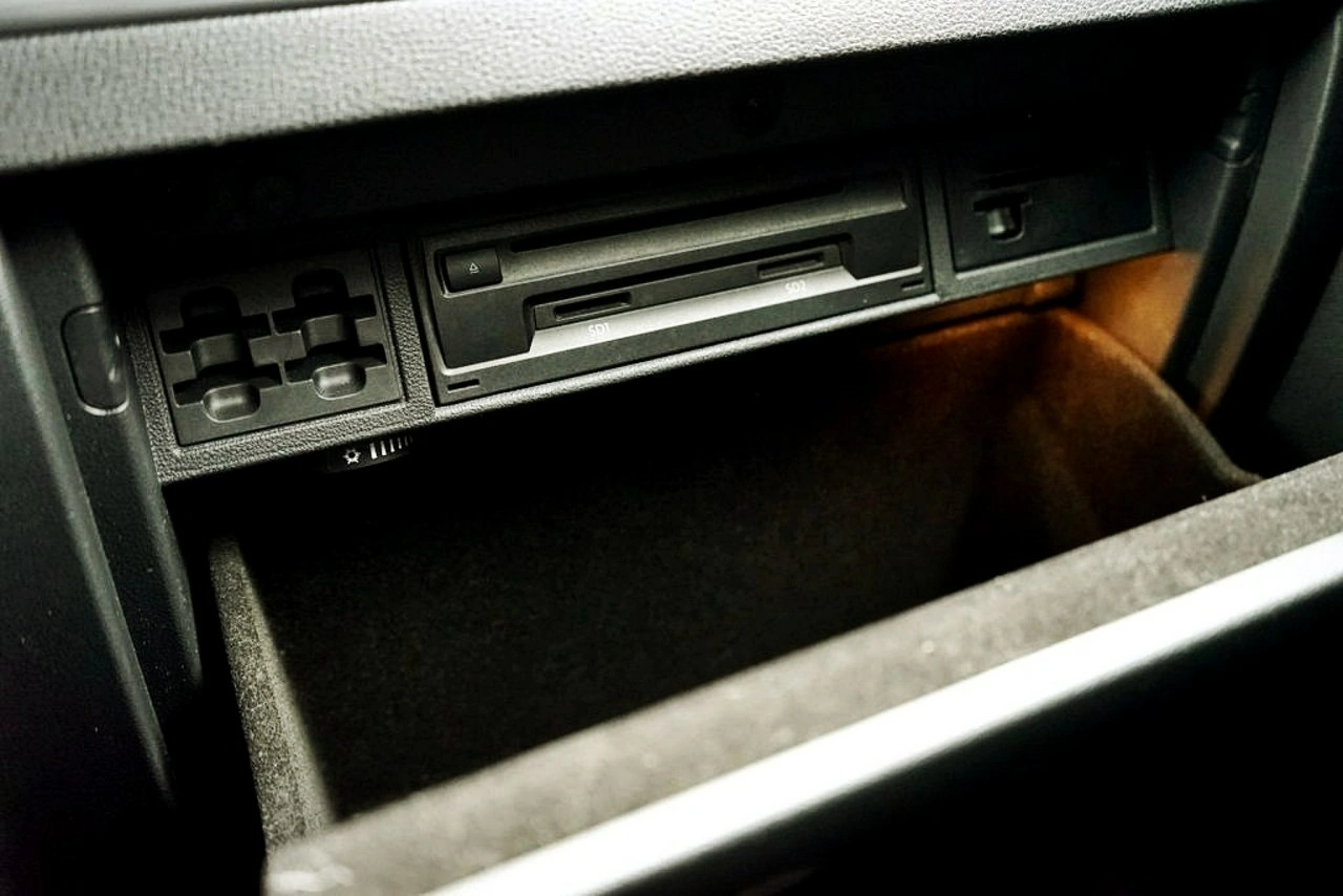 Volkswagen Golf - Zdjęcie 29