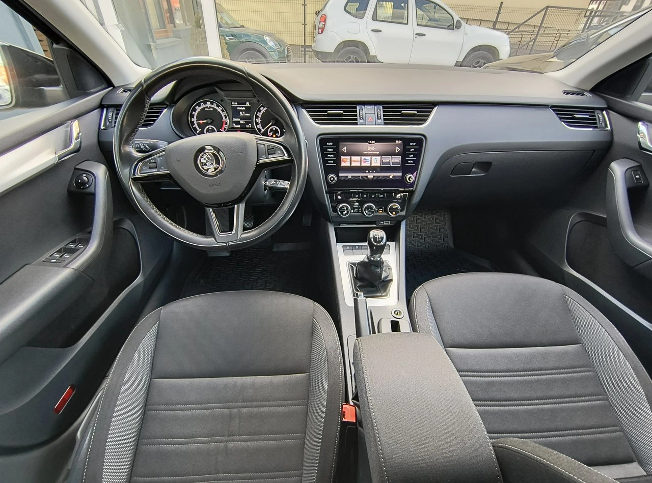 Skoda Octavia - Zdjęcie 10