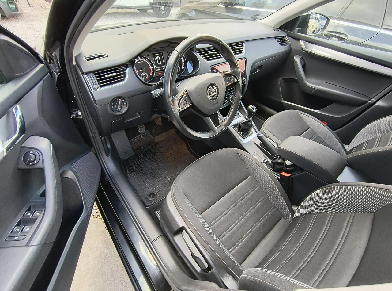 Skoda Octavia - Zdjęcie 14